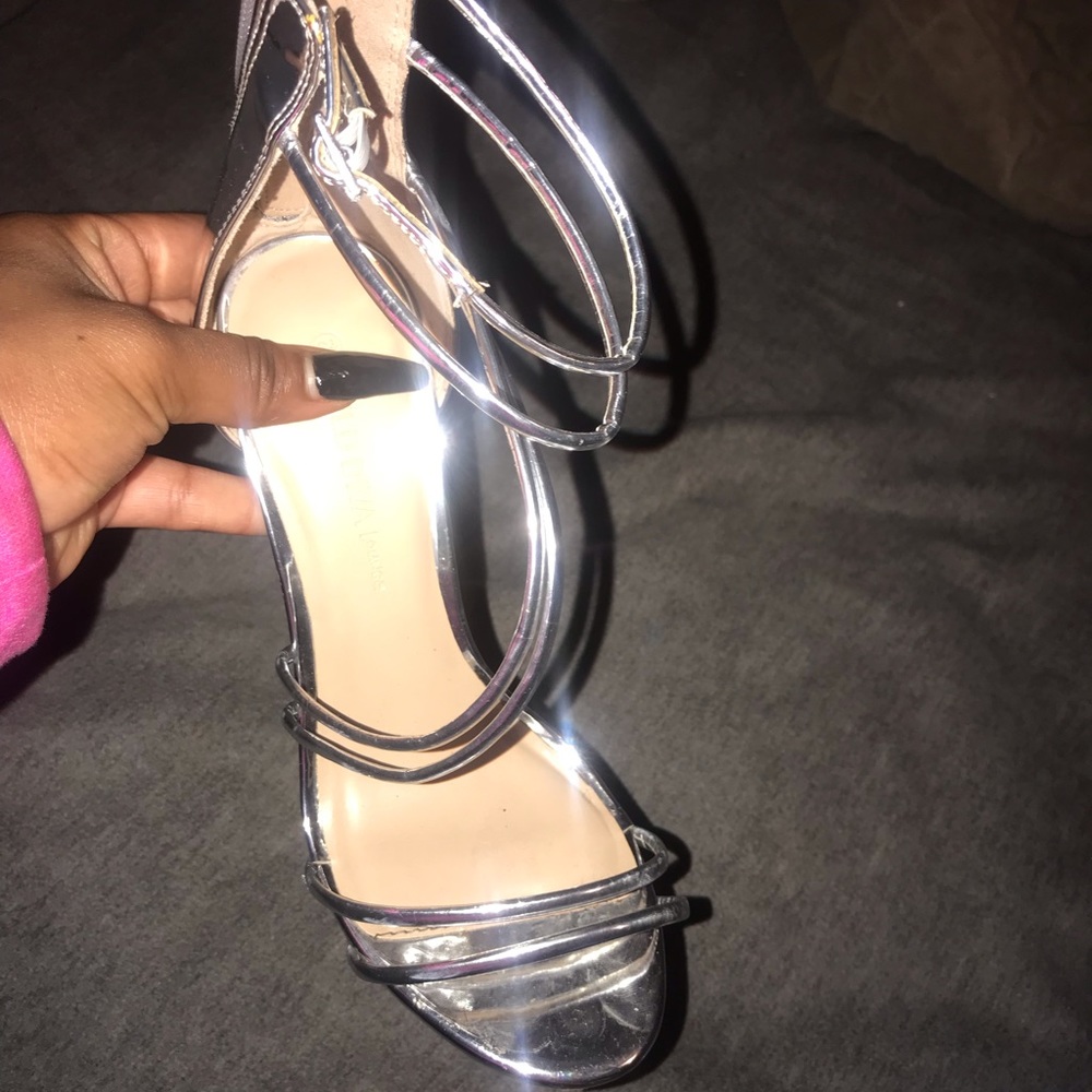 Silver heel